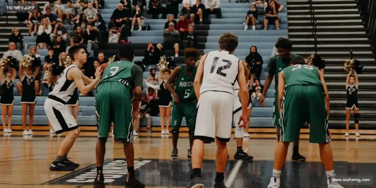世界杯官网篮球撞击地面的声音,是梦想跳动的节奏!🏀